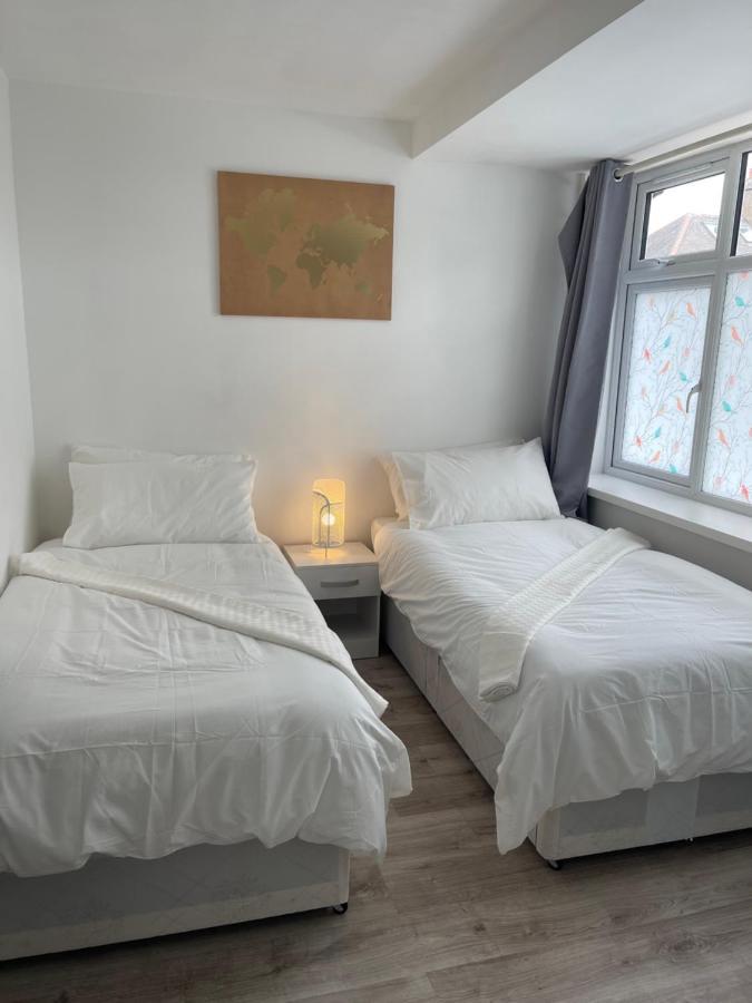 Апартаменты Studio Flat Fully Equipped Кройдон Экстерьер фото