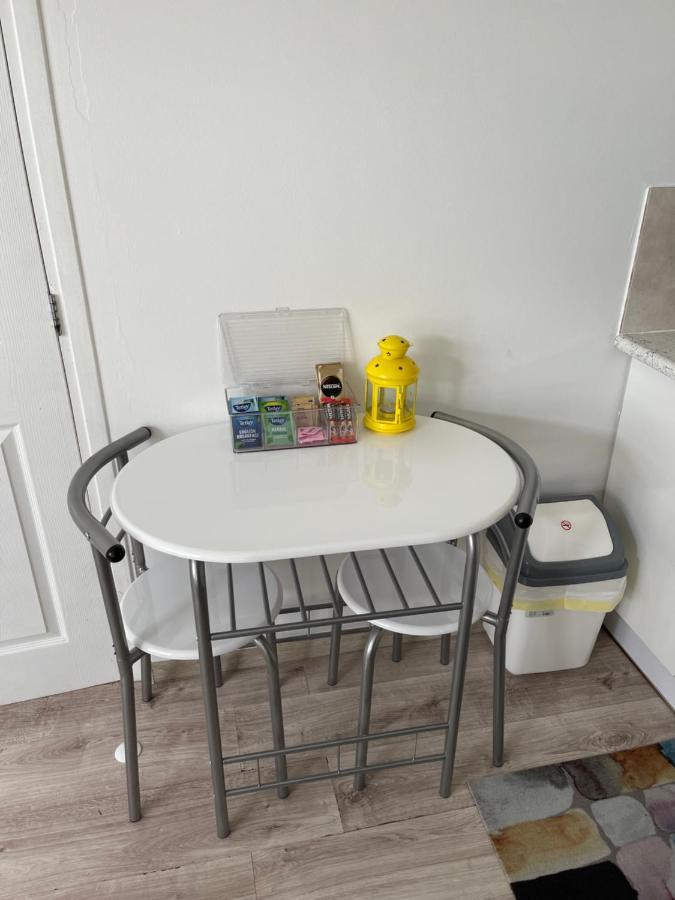 Апартаменты Studio Flat Fully Equipped Кройдон Экстерьер фото